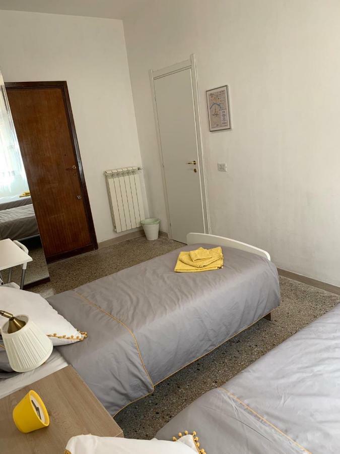Station & Airport Hotel Pisa Buitenkant foto